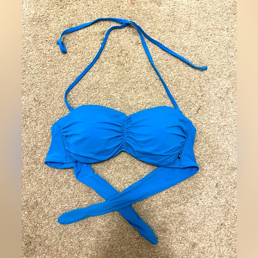 L/XL Bikini Top La Vie En Rose EUC Never Worn